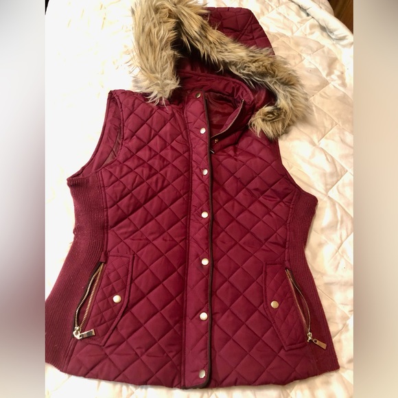 Active USA Tops - Cozy hooded vest